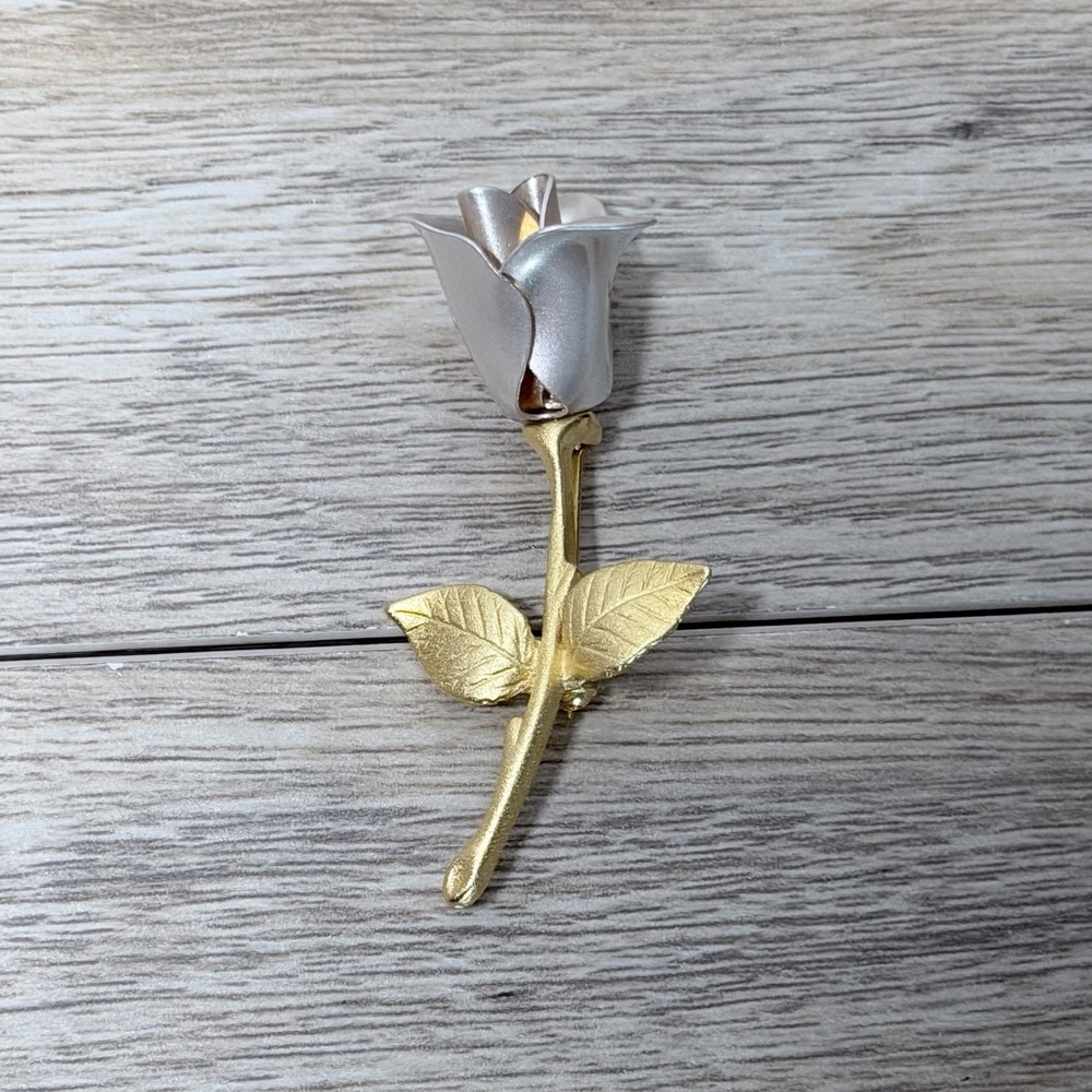 Vintage Rose Flower Brooch Romantic Cottagecore Feminine‎ Coquette Jewelry Pin